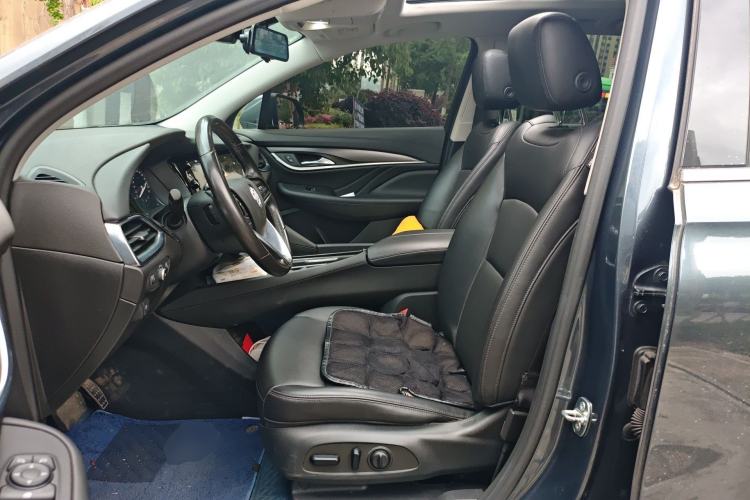 Used Buick Enclave 2020 28T Two-Wheel Drive Luxury Version Left Front Seat