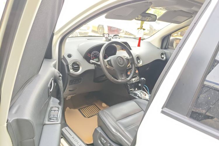 Used Renault Koleos 2012 2.5L Two-Wheel Drive Comfort Edition with Navigation
