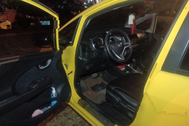 Used Honda Fit 2011 1.3L automatic comfort version
