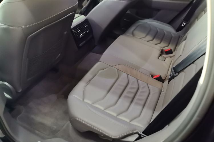 Used Volkswagen Touareg 2021 3.0 TSI Luxury Edition Black Diamond Sport Package Left Rear Seat