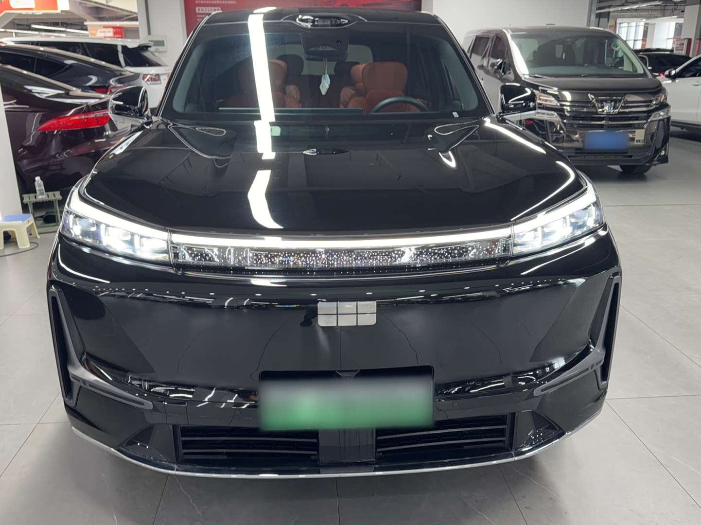 Geely Galaxy M9 2025 Model 210km Four-Wheel-Drive Leading Edition — снимка 3