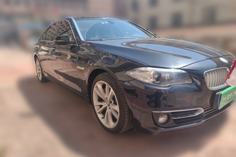 Used BMW 5 Series 2014 535Li Leading Model Front Right 45 Deg