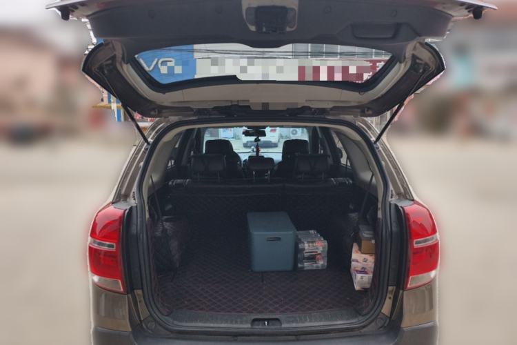 Used Chevrolet Captiva 2017 2.4L 4x4 Flagship Edition 7-Seater Trunk