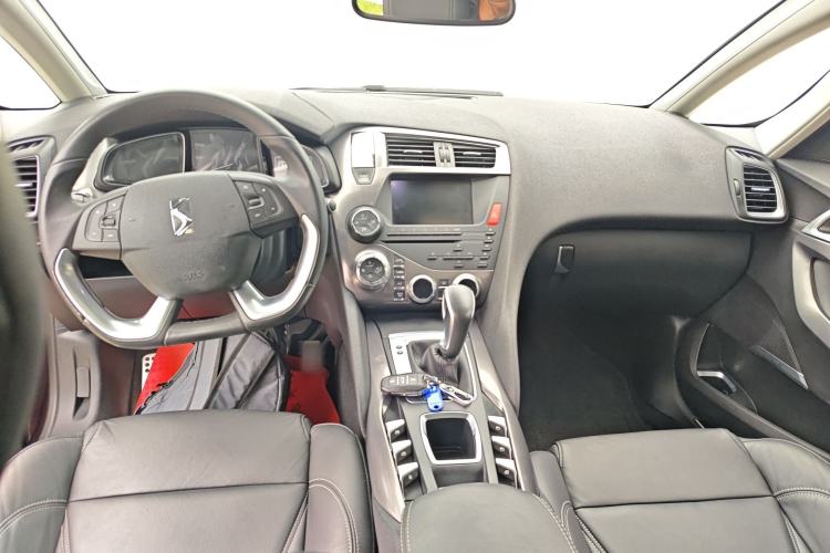 Used DS 5 2014 1.6T Luxury Edition THP200
