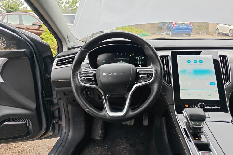 Used Roewe i6 MAX New Energy 2020 1.5T PHEV Cool & Spacious Skyroof Intelligent Drive Supreme Edition
