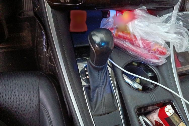 Used Toyota Avalon 2022 2.0L Luxury Edition Gear Lever