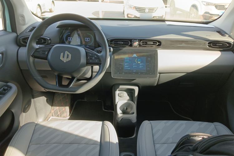 Used Leapmotor T03 2025 403 Comfort Edition Center Console