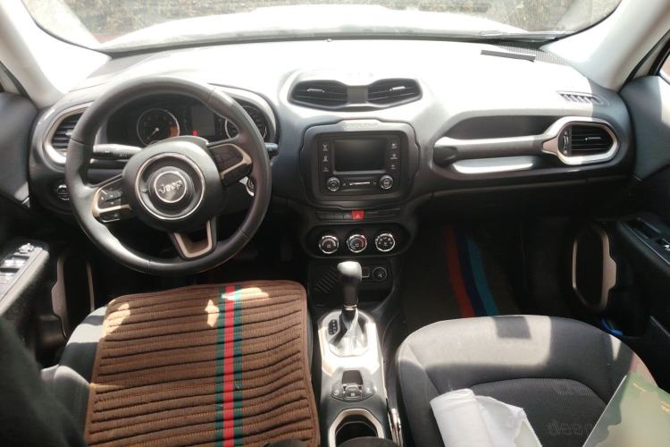 Used Jeep Renegade 2017 180T Automatic High-Energy Version
