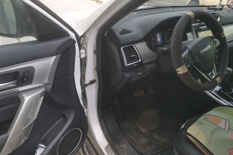 Used Haval H2 2017 Red-Label 1.5T Automatic Two-Wheel Drive Luxury Model Driver Seat