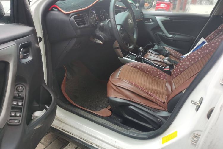 Used Citroen C3-XR 2018 1.6L Manual Pioneer Model Driver Seat