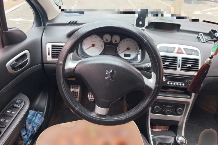 Used Peugeot 307 2012 1.6L Manual CROSS Steering Wheel