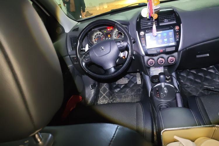 Used Peugeot 4008 2013 2.0L Two-Wheel Drive Fashion Edition Steering Wheel