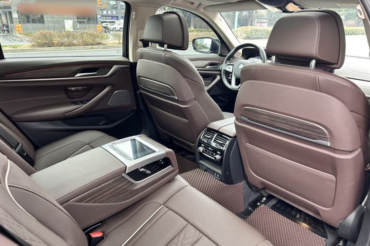 Used BMW 5 Series 2021 530Li Luxury Edition Premium Package Interior 12