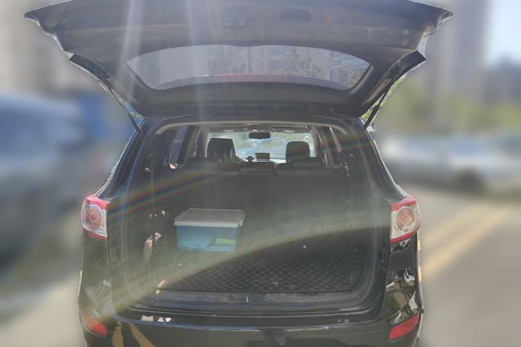 Used Hyundai Santa Fe Classic 2012 2.4 Luxury Edition 7-Seater Four-Wheel Drive