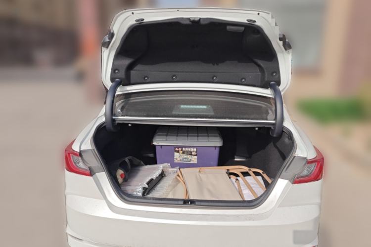 Used Toyota Camry 2024 Dual-Motor 2.0 HGVP Luxury Edition Trunk