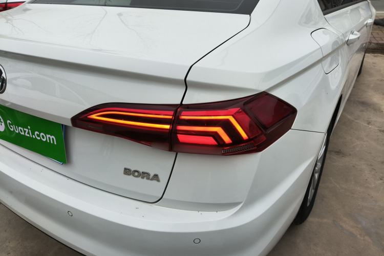 Used Volkswagen Bora 2020 1.5L Manual Fashion Edition
