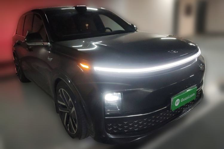 Used Li Auto L9 2023 Pro Model Front Right 45 Deg