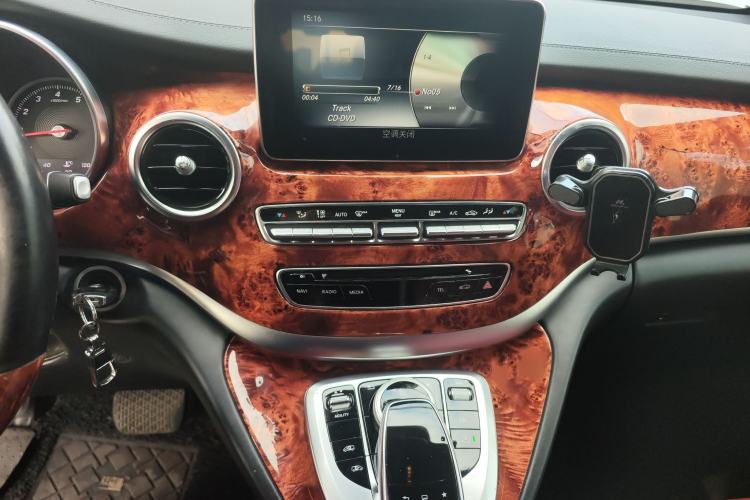 Used Mercedes-Benz V-Class 2016 V 260 L Prestige Extended Edition
