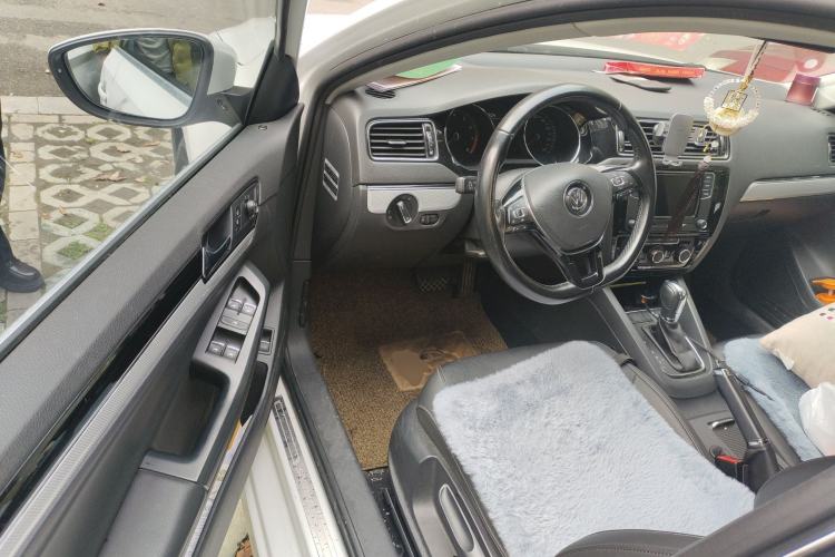 Used Volkswagen Sagitar 2017 1.6L Automatic Comfort Model Driver Seat