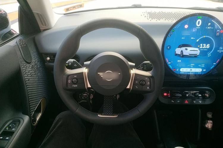 Used MINI Electric MINI COOPER 2025 Model Facelift 466km COOPER E Classic Style
