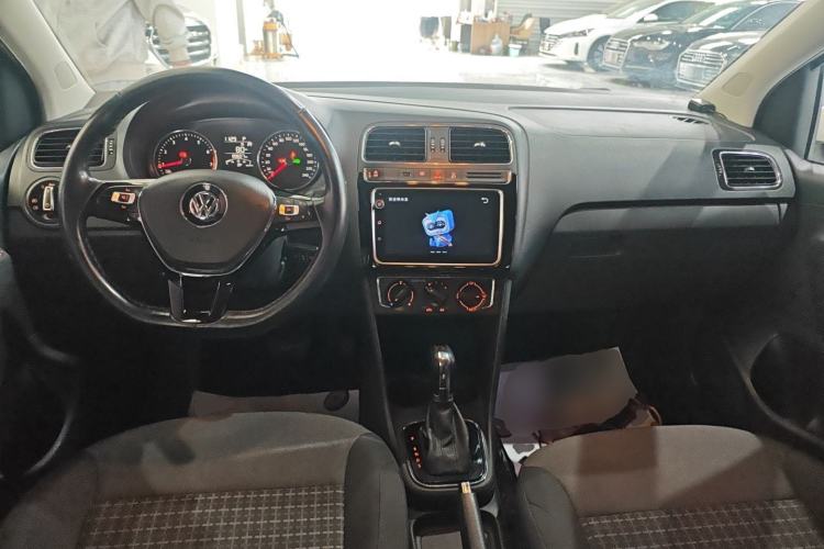 Used Volkswagen Polo 2018 1.5L Automatic Enjoyment Model Center Console