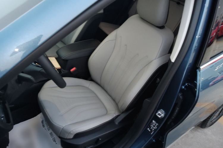 Used Ford Escape 2024 EcoBoost 245 Two-Wheel-Drive Titanium Edition