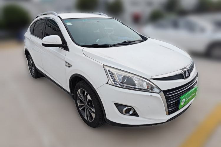 Used Luxgen U6 SUV 2016 1.8T Style Value Model Front Right 45 Deg