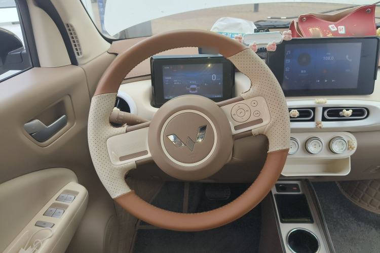 Used Wuling Hongguang MINIEV 2025 Four-Door Version Zhenxiang+ Edition Steering Wheel
