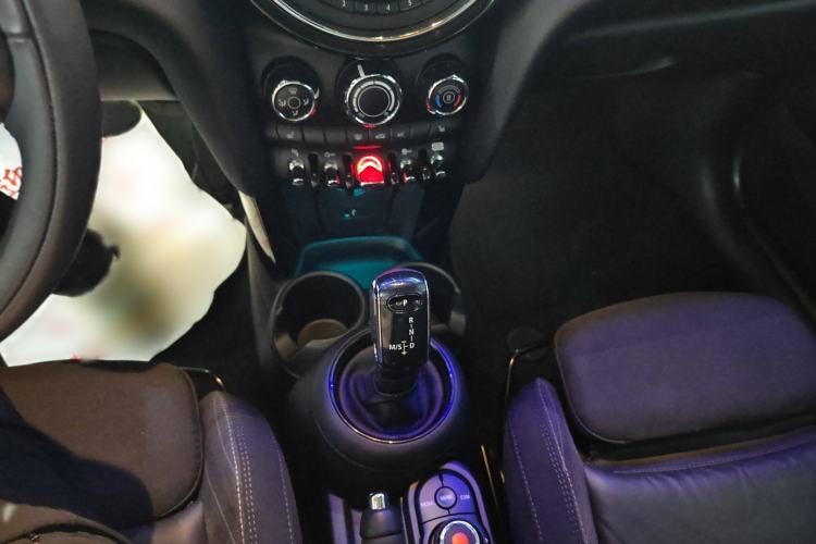 Used MINI MINI 2019 1.5T COOPER Classic Edition