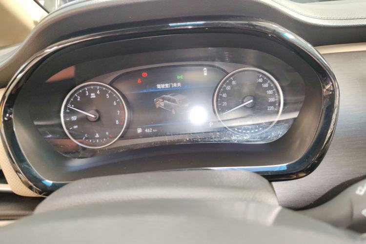 Used Buick GL8 2023 Facelifted Land Cruiser Executive Luxury Version