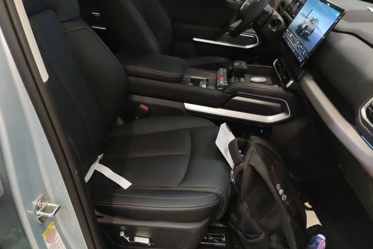 Used Formula Leopard Titanium 3 2025 501 km Range Rear-Wheel Drive Intelligent Driving Max Edition