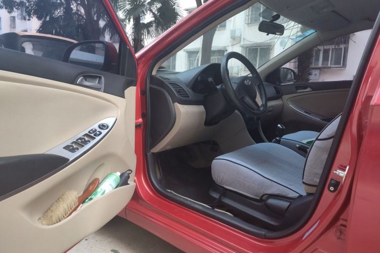 Used Hyundai Verna (older generation) 2014 1.4L Manual Smart GLS Trim
