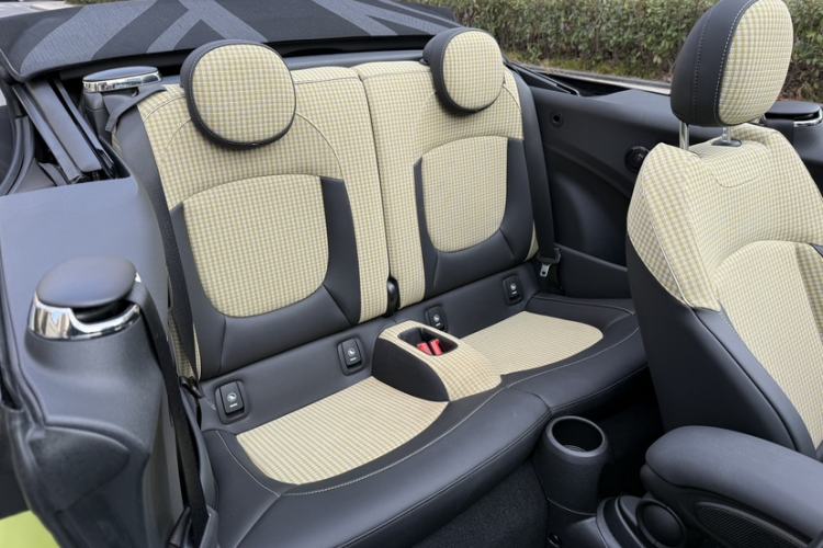 Used MINI 2023 Second Facelift 2.0T COOPER S CABRIO Artist
