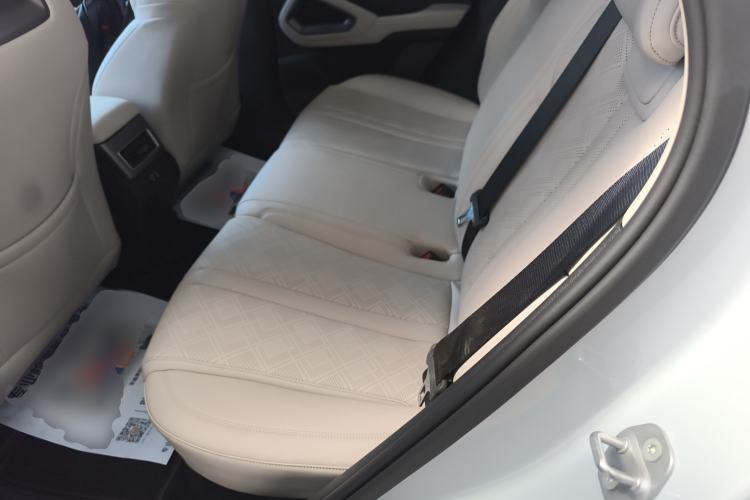 Used BYD Yuan UP 2025 Intelligent Driving Version 401 KM Dynamic Edition Left Rear Seat