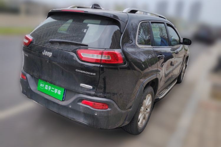 Used Jeep Cherokee 2016 2.0L Leading Edition Rear Right 45 Deg