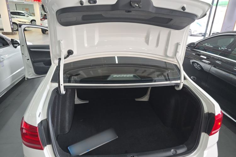 Used Volkswagen Lavida 2018 Classic 1.5L Automatic Fashion Edition China VI Standard