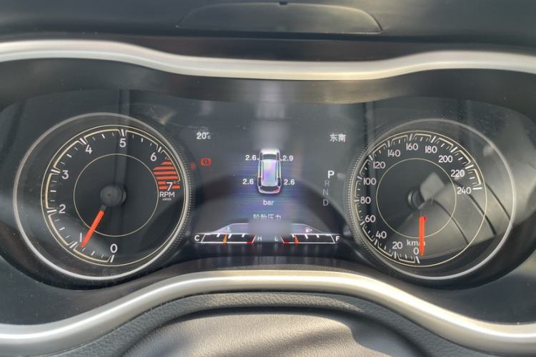 Used Jeep Cherokee 2016 2.4L Leading Smart Version Interior 10