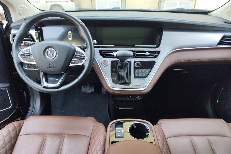 Used Hanteng V7 2019 1.5T Automatic Luxury Edition 6-Seater China V Emission Standard
