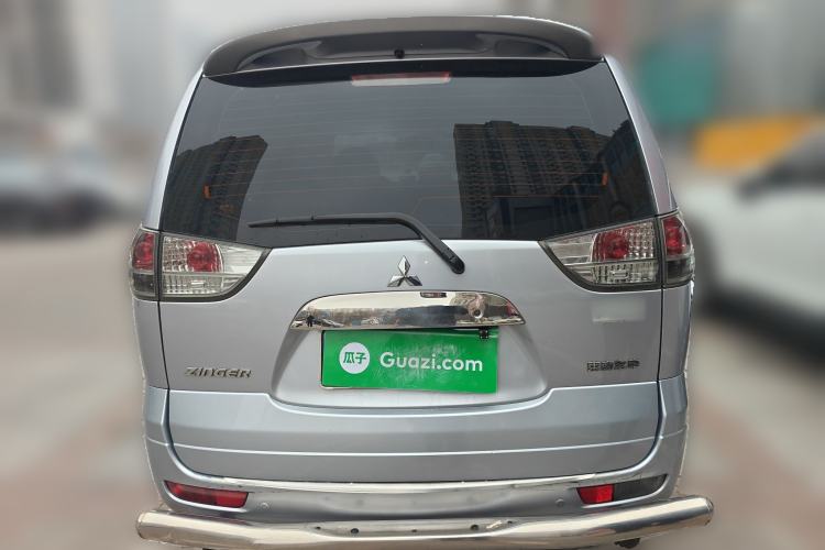 Used Mitsubishi Zinger 2011 2.0L Manual Transmission Luxury Version Rear