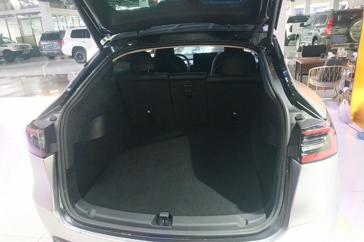 Used Tesla Model Y 2024 Rear-Wheel-Drive Version
