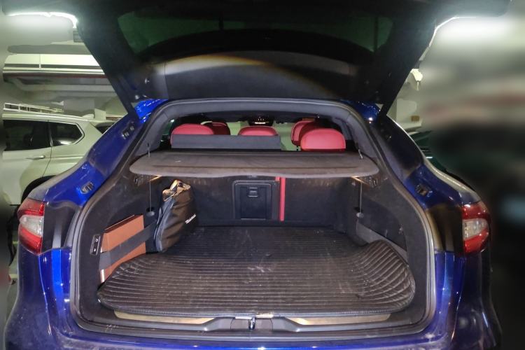 Used Maserati Levante 2018 3.0T Standard Edition Trunk