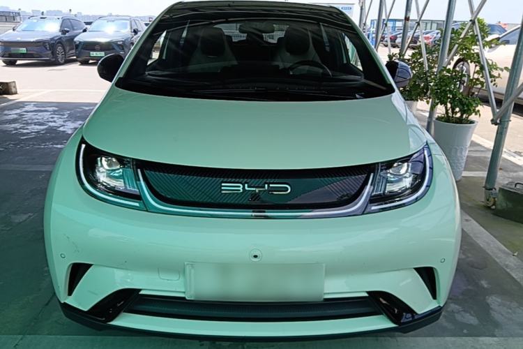 Used BYD Dolphin 2023 420 km Fashion Edition
