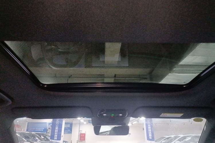 Used Lynk & Co 08 EM-P 2023 220 km Limited-Time Edition