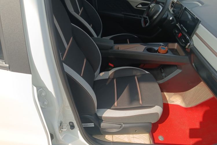 Used JAC Yiwei E10X 2024 Charming Edition 301km Lite