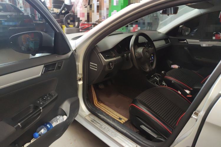 Used Volkswagen Bora 2013 1.6L Manual Fashion Edition
