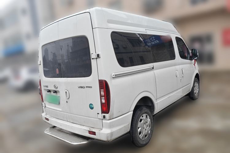 Used SAIC MAXUS Xintu V80 2025 PRO Aoyuntong 2.0T Manual Short Wheelbase Mid-Height 5/6-Seater
