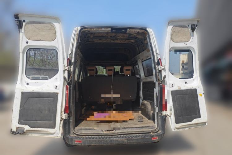 Used Ford Transit 2017 2.0T Diesel Multi-Function Commercial Vehicle Mid-Drive Mid-Roof China V Standard
