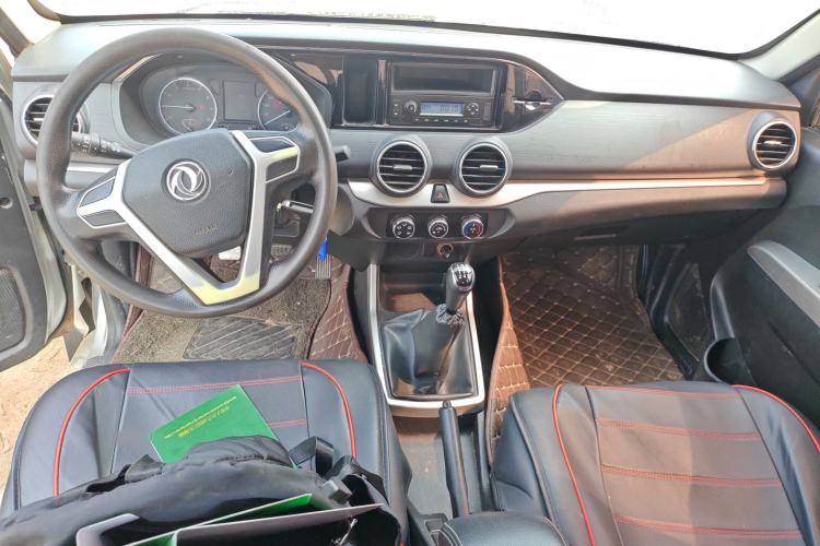 Used Dongfeng Ruichi 2019 2.4L Gasoline China VI Standard Two-Wheel-Drive Standard Cab 2TZD Center Console