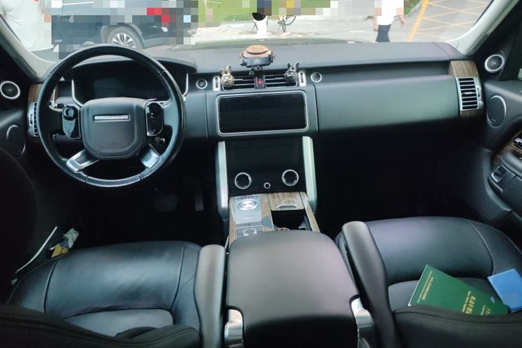 Used Land Rover Range 2019 3.0 SC V6 Long-wheelbase Version Center Console