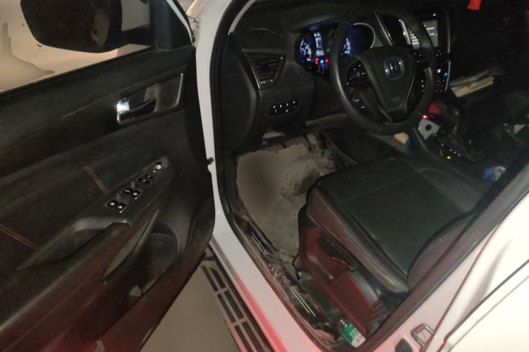 Used CHANGAN CS75 2016 1.8T Automatic Elite Model China V Standard
